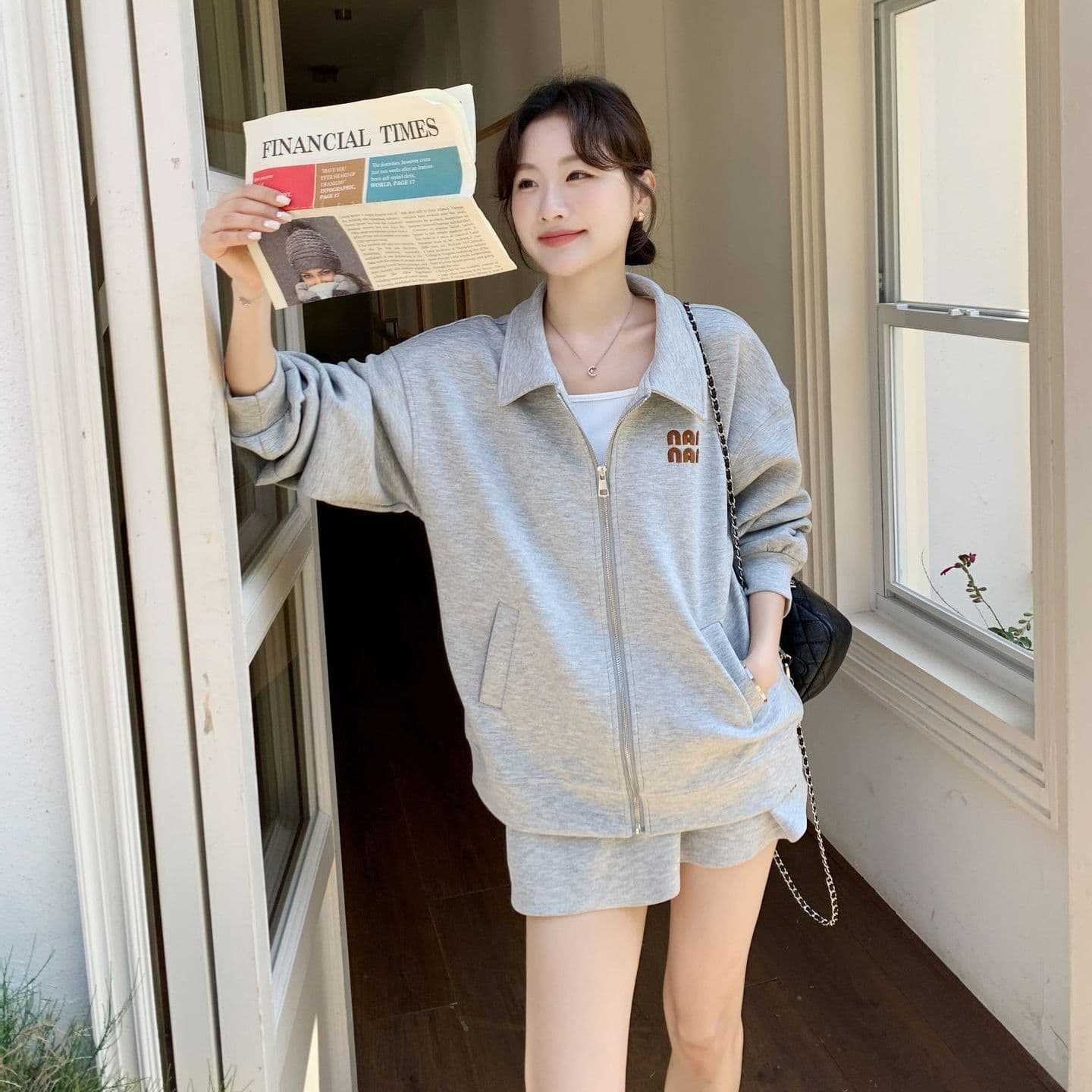 캐주얼 세트 여성 아메리칸 알파벳 폴로 칼라 후드티 재킷 2025 년 봄 가을 허리밴드 반신 스커트 투피스 세트 상세 이미지 2