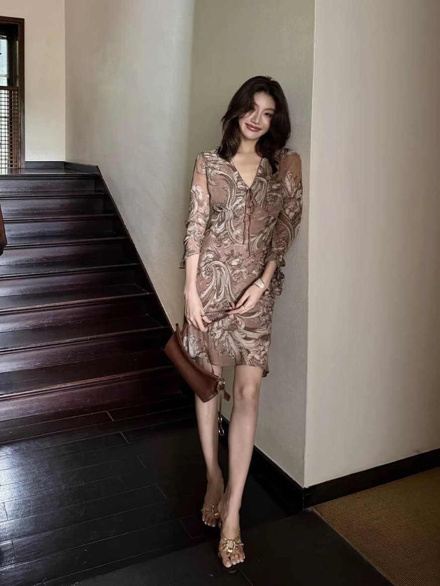 용 안녕하세요. 카테추 곡물 커피 프랑스식 레트로 프린트 디자인 센스 레이스업 V넥 프랑스식 차 휴식 드레스