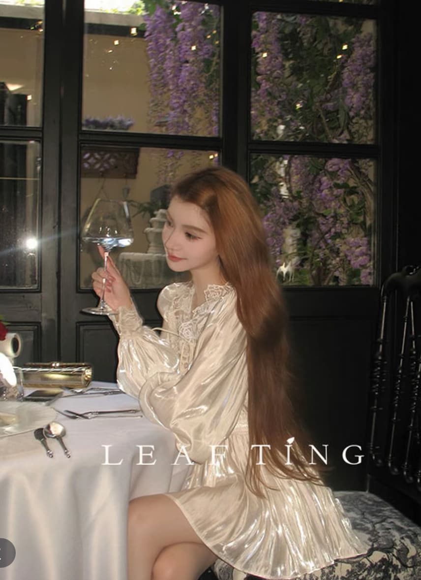 리프 작은 팅 향기로운 백주 깃발 구슬 빛 새틴 부드러운 반신 치마 세트