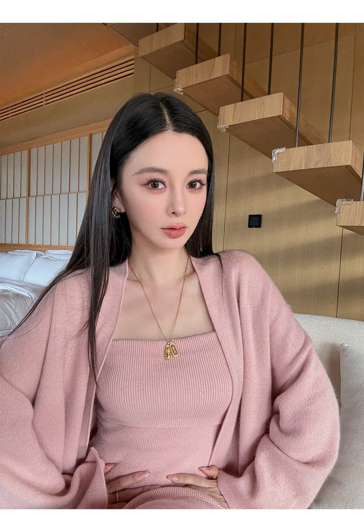 mini studio 린 수 켜기 동구 천 골드 디자이너 시리즈 섹션 튜브탑 긴 바지 오픈 가디건 3종 세트 상세 이미지 17