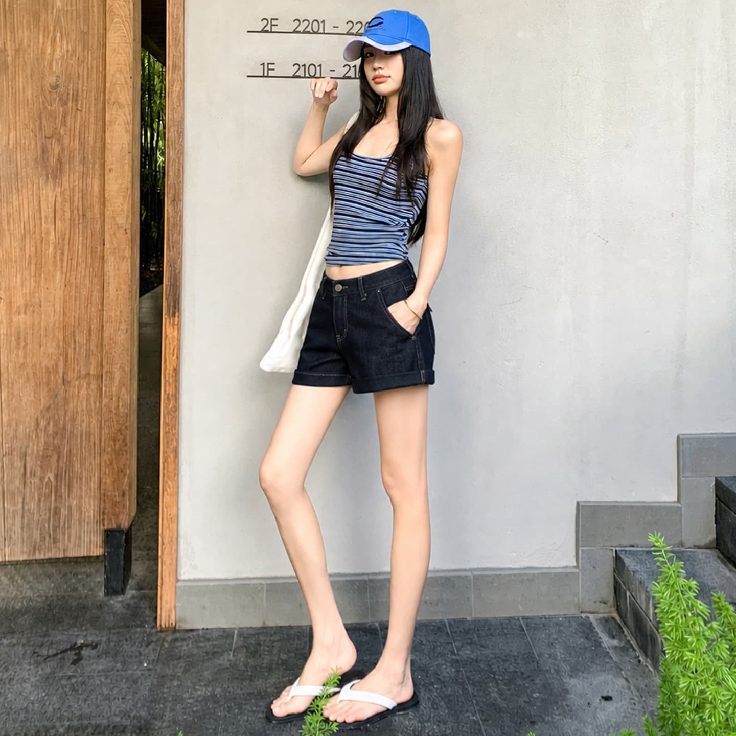 실사 아메리칸 레트로 뒤집다 측면 디자인 국방 퇴색하다 넓은 다리 데님 반바지 여성 이미지 4