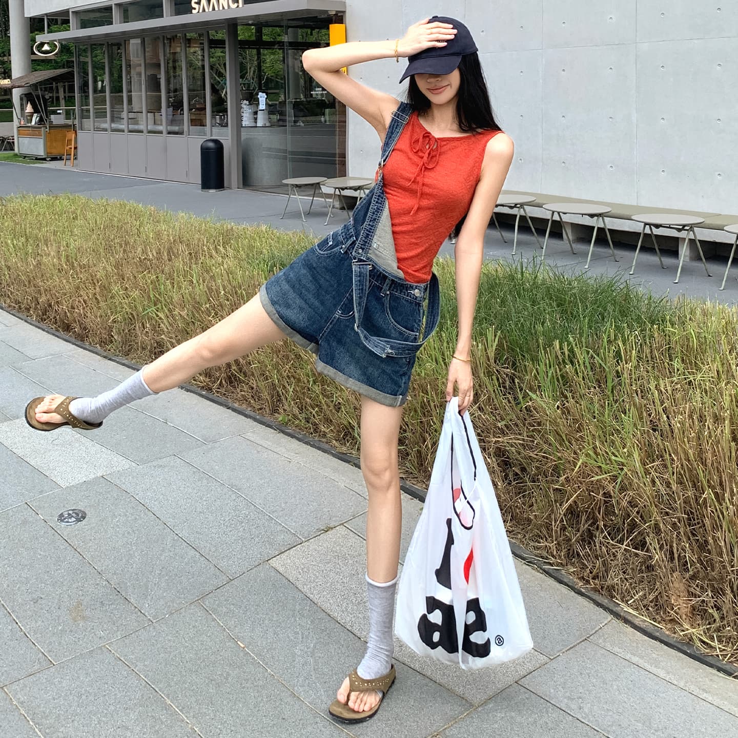 실사 아메리칸 레트로 외국 가스 연령 감소 뒤집다 측면 데님 멜빵 반바지 여성
