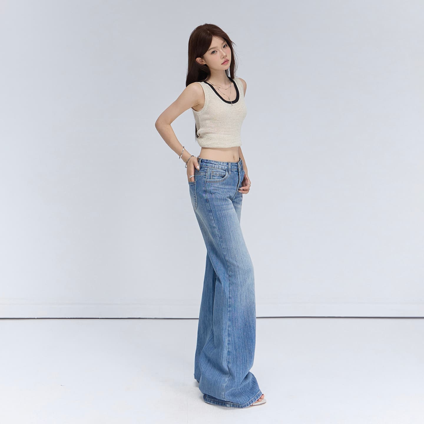 실사 아메리칸 레트로 로우 웨이스트 핫걸 루즈핏 나팔 바지 다용도 슬림해 보이는 대나무 마디 곡물 도루 센스 청바지 여성