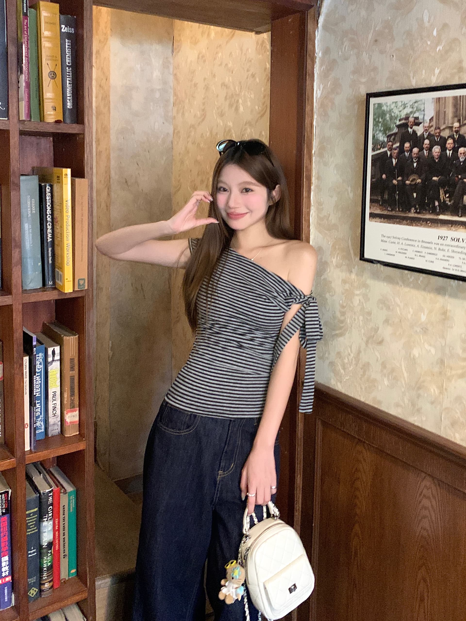 실사 정가 스트랩 비스듬한 어깨 반팔 티셔츠 여성 디자인 센스 몸매 가꾸기 품격 쇼트 스타일 맨위 상세 이미지 12