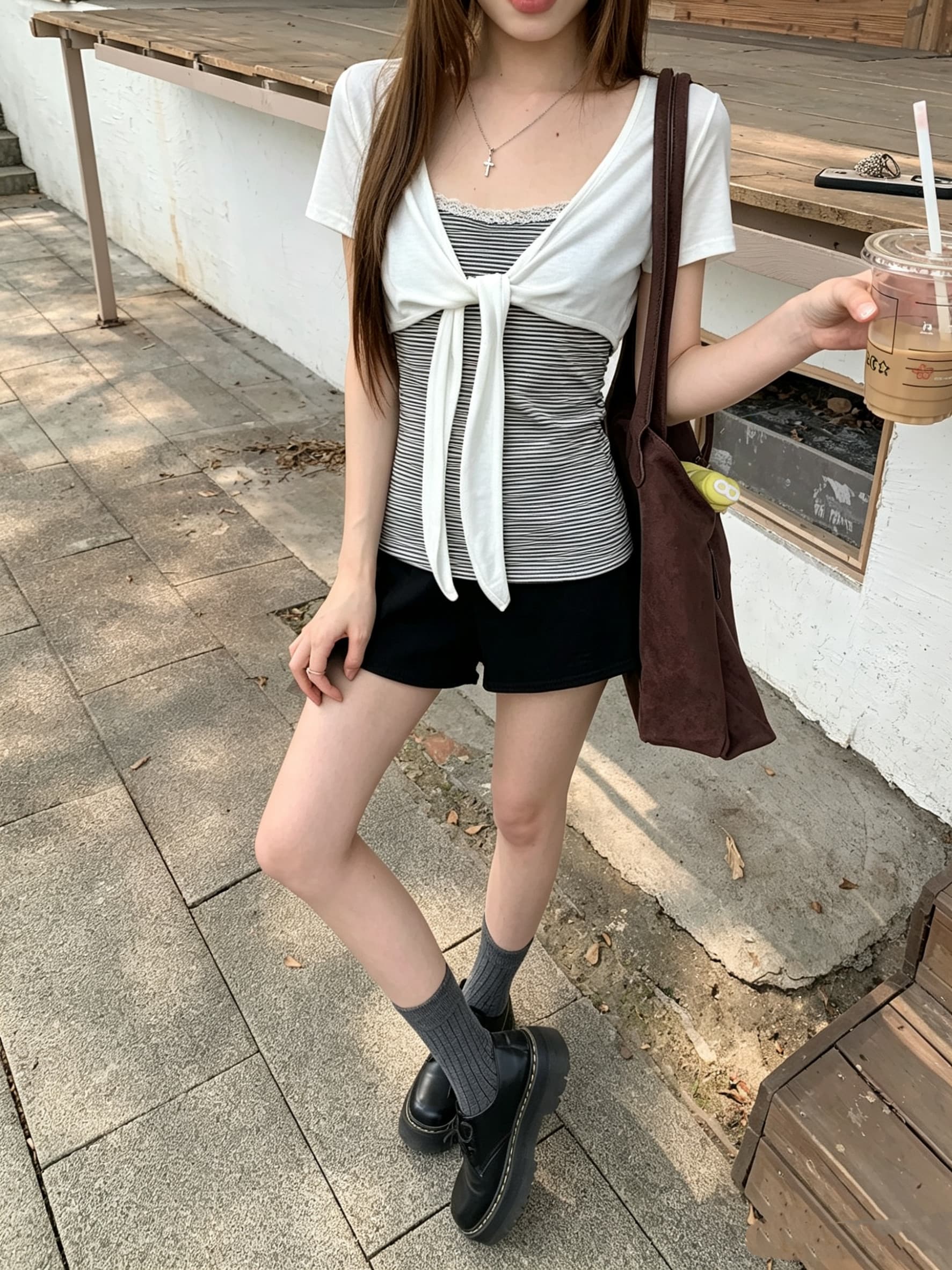 정가 실사 스트라이프 페이크 레이어드 반팔 티셔츠 여성 여름 한 부서 디자인 센스 V넥 스트랩 나비 매듭 맨위 상세 이미지 6