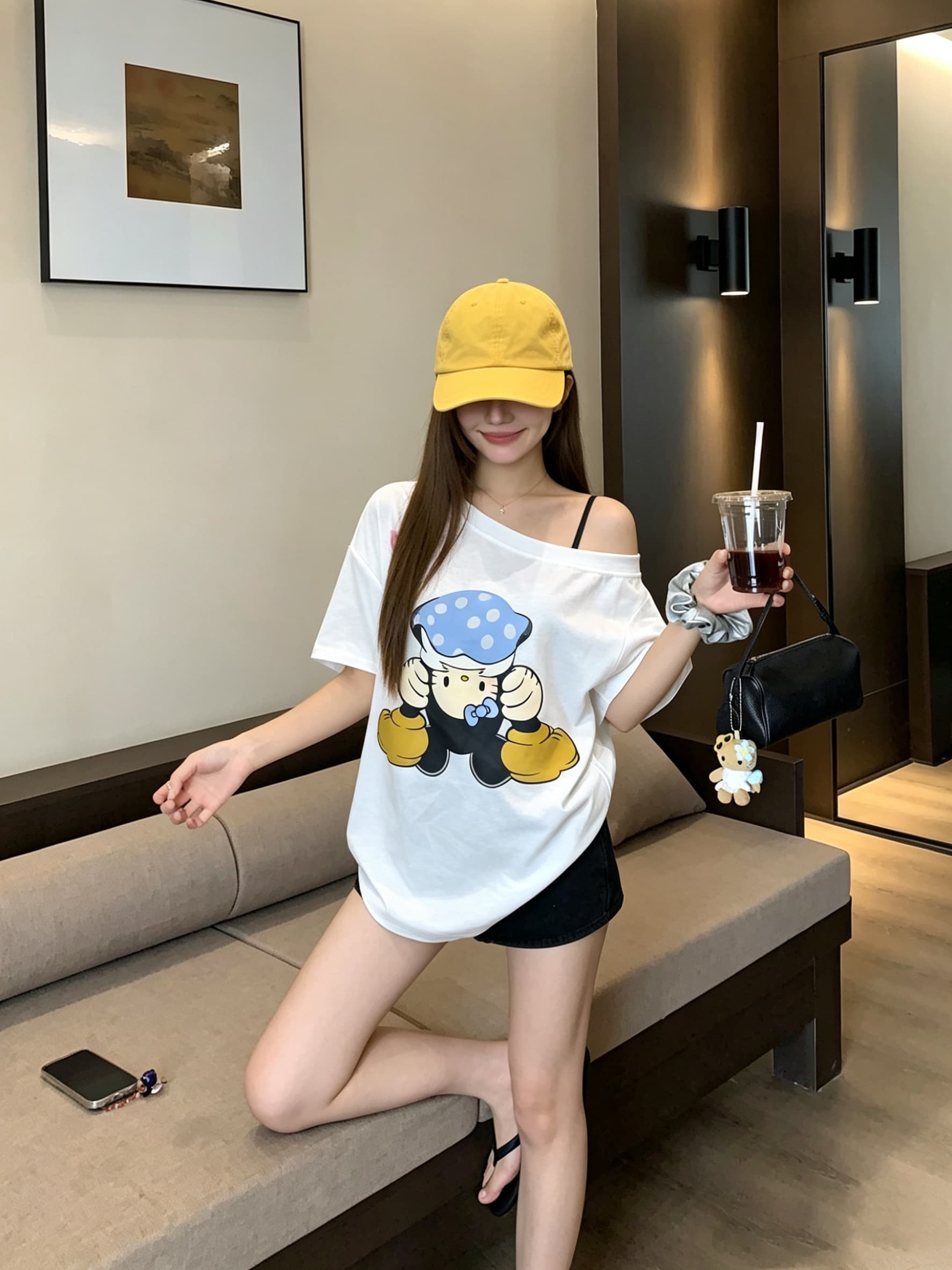 정가 실사 플립 고양이 소스 만화 프린트 비스듬한 어깨 반팔 티셔츠 여성 루즈핏 대 에디션 디자인 센스 오프숄더 맨위 상세 이미지 4