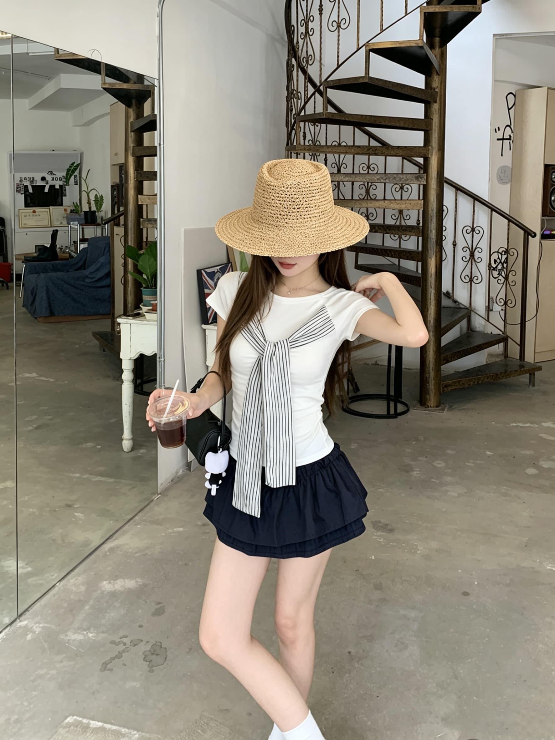 정가 실사 디자인 센스 스트라이프 스트랩 오프숄더 반팔 티셔츠 여름 새로운 핫걸 바람 몸매 가꾸기 맨위 상세 이미지 5