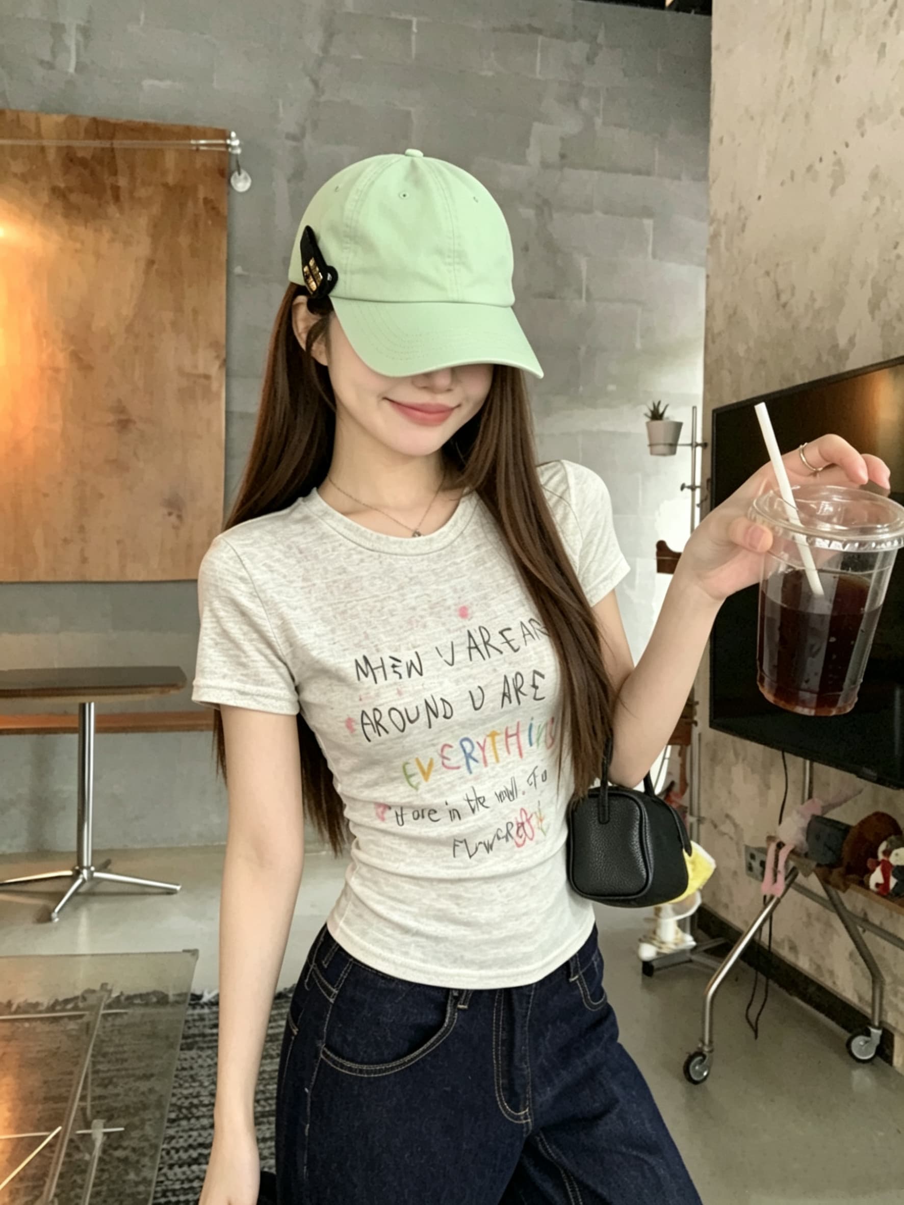 정가 실사 꽃 실 색상 프린트 반팔 티셔츠 마이크로 ~을 통해 의류 색상 알파벳 프린트 디자인 센스 쇼트 스타일 상세 이미지 2