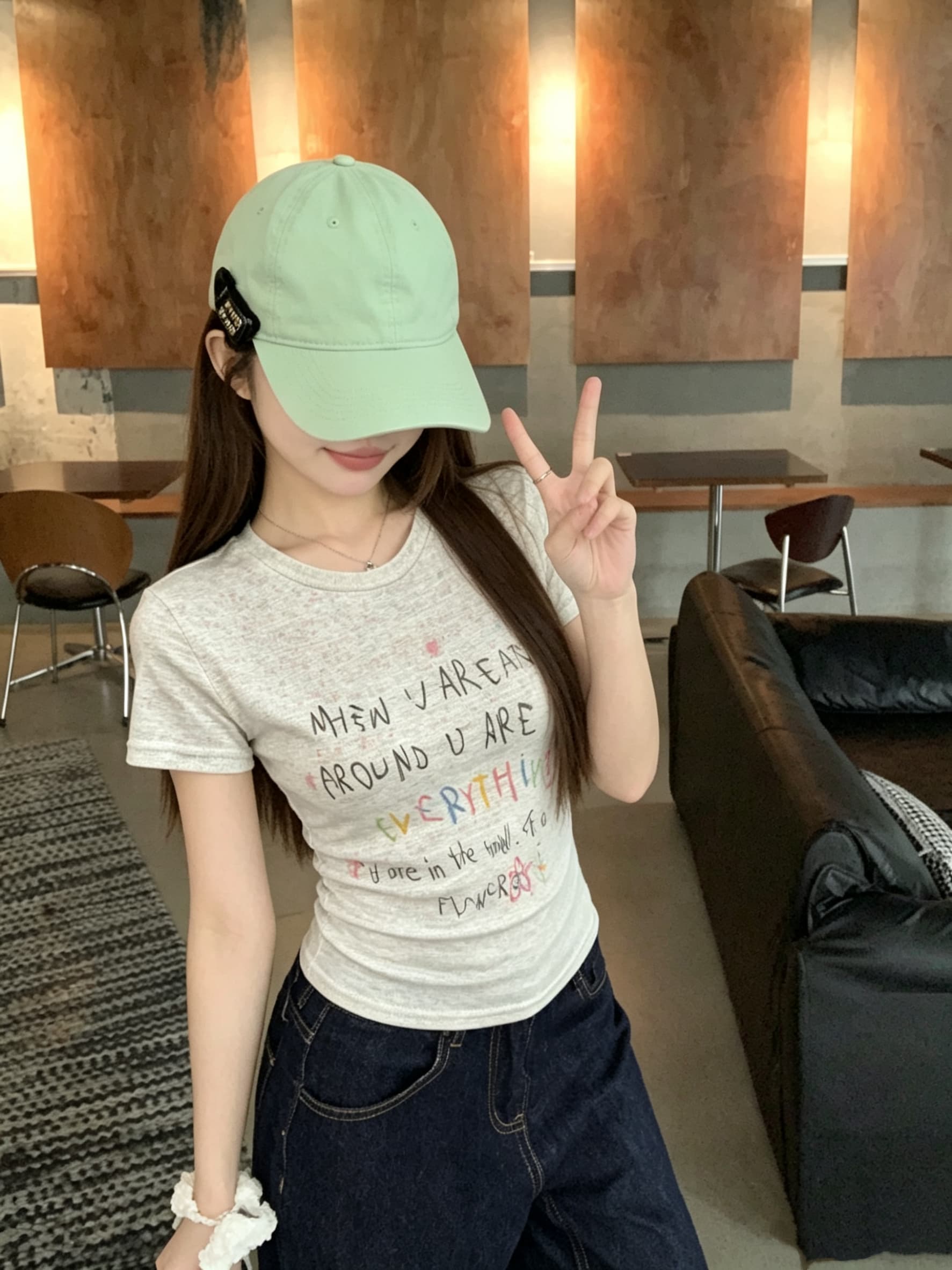 정가 실사 꽃 실 색상 프린트 반팔 티셔츠 마이크로 ~을 통해 의류 색상 알파벳 프린트 디자인 센스 쇼트 스타일 상세 이미지 3