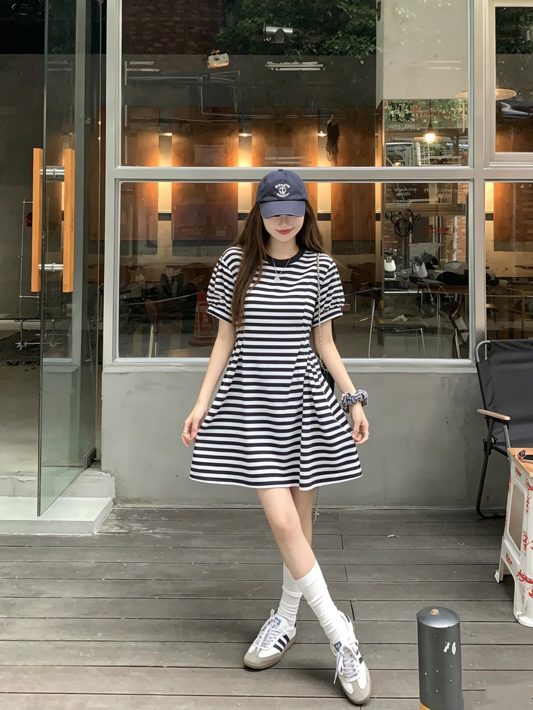 정가 실사 한국 스타일 허리 수축 슬림해 보이는 드레스 학원 스타일 여성 흑백 줄무늬 반팔 품격 여성 상세 이미지 5
