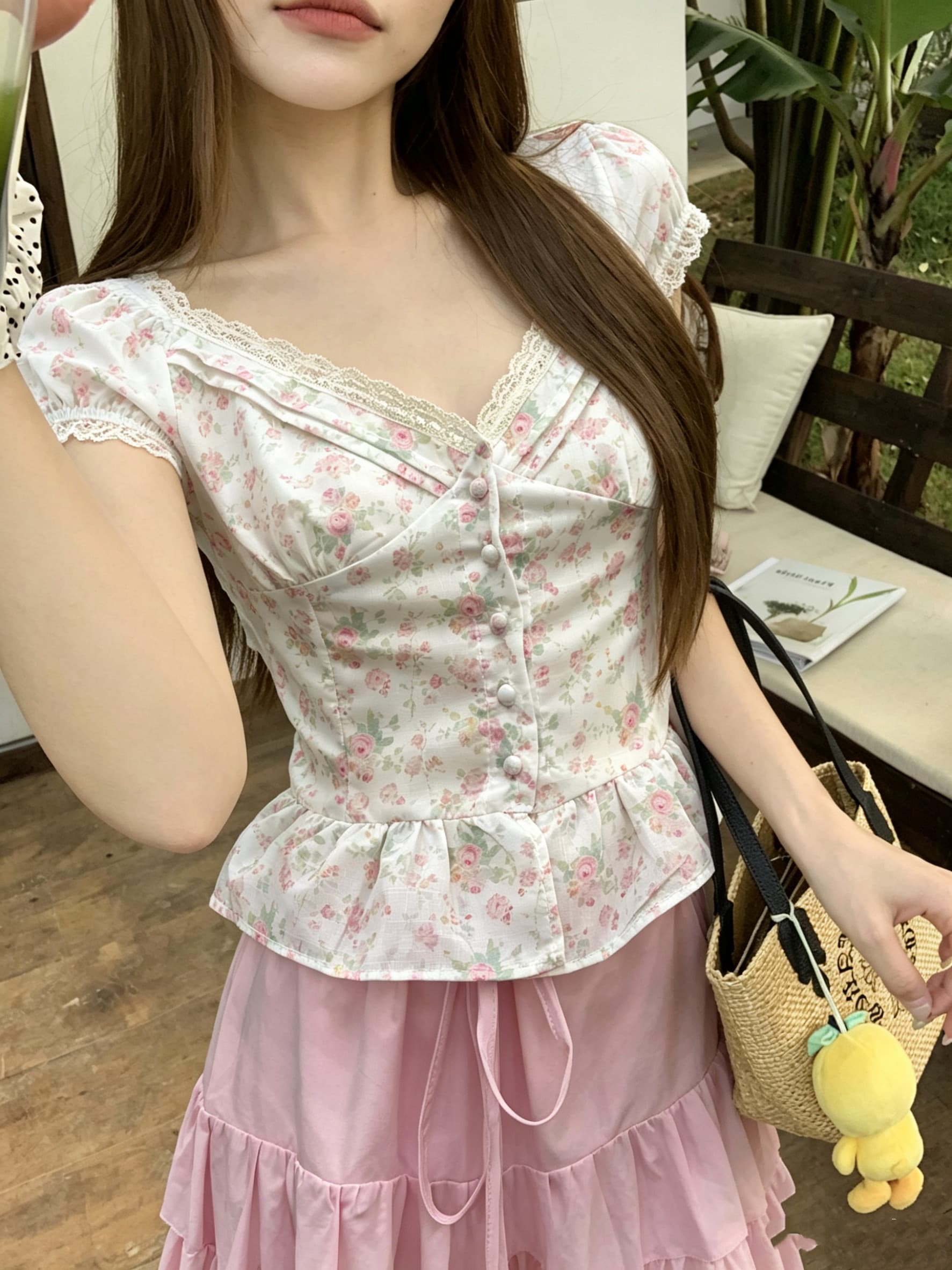 정가 실사 꽃무늬 레이스 V넥 반팔 셔츠 여름 디자인 센스 작은 대중 몸매 가꾸기 허리 수축 프릴 맨위 상세 이미지 7