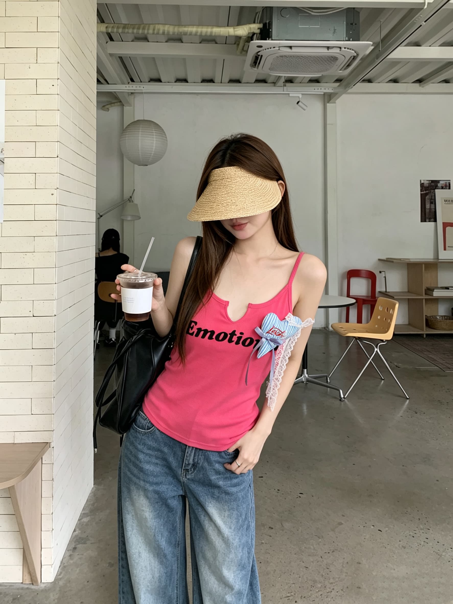 정가 실사 핫걸 알파벳 프린트 V넥 니트 캐미솔 벨트 가슴 패드 몸매 가꾸기 슬림해 보이는 외출용 맨위 상세 이미지 17