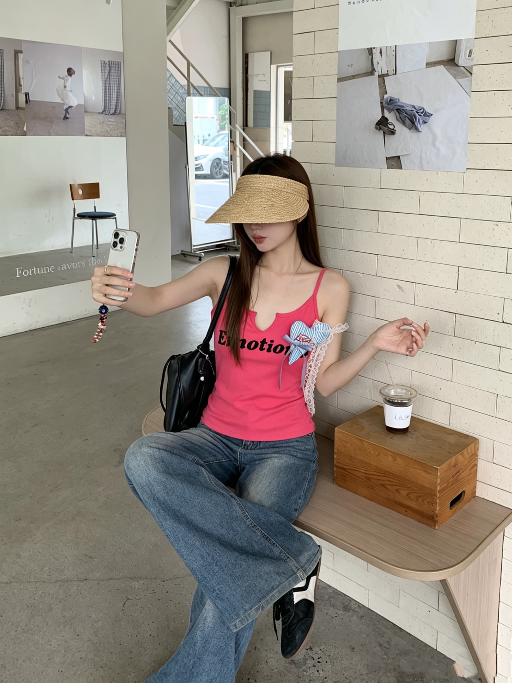 정가 실사 핫걸 알파벳 프린트 V넥 니트 캐미솔 벨트 가슴 패드 몸매 가꾸기 슬림해 보이는 외출용 맨위 상세 이미지 21