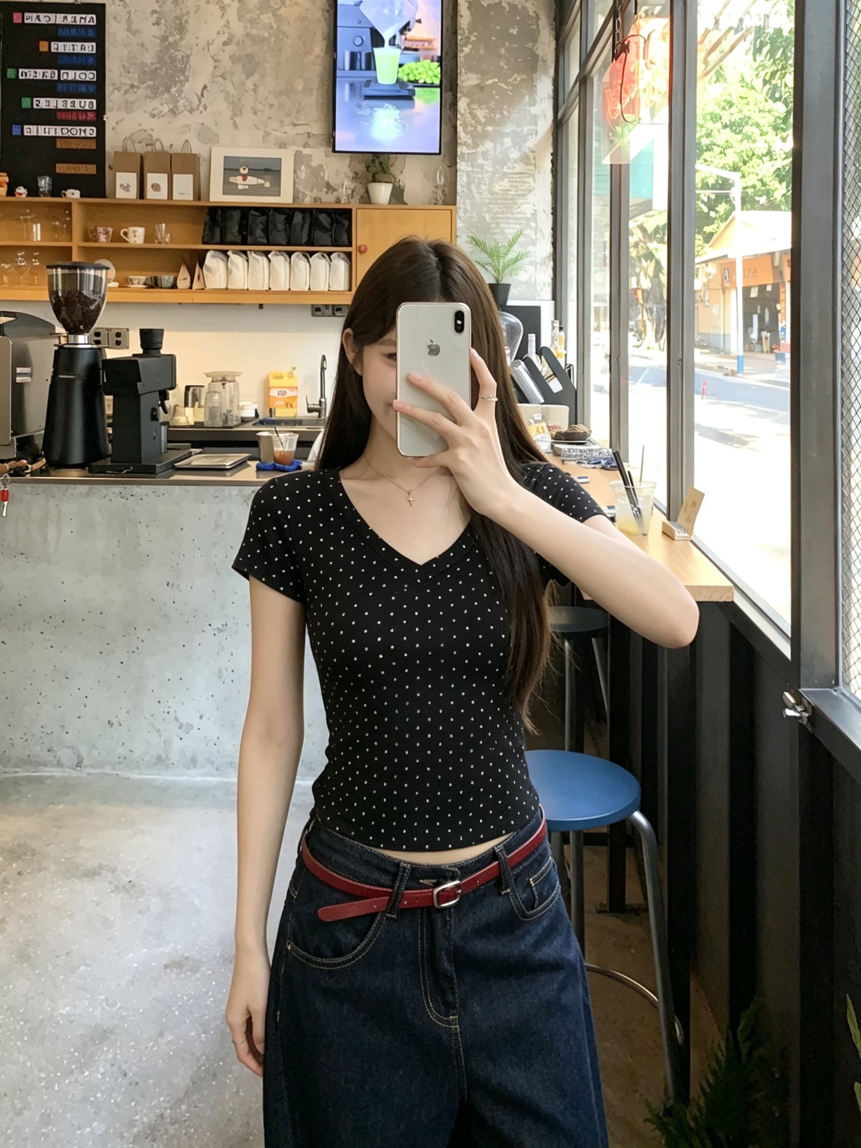 정가 실사 아메리칸 레트로 디자인 센스 V넥 핫픽스 반팔 티셔츠 여성 여름 새로운 몸매 가꾸기 맨위 상세 이미지 4