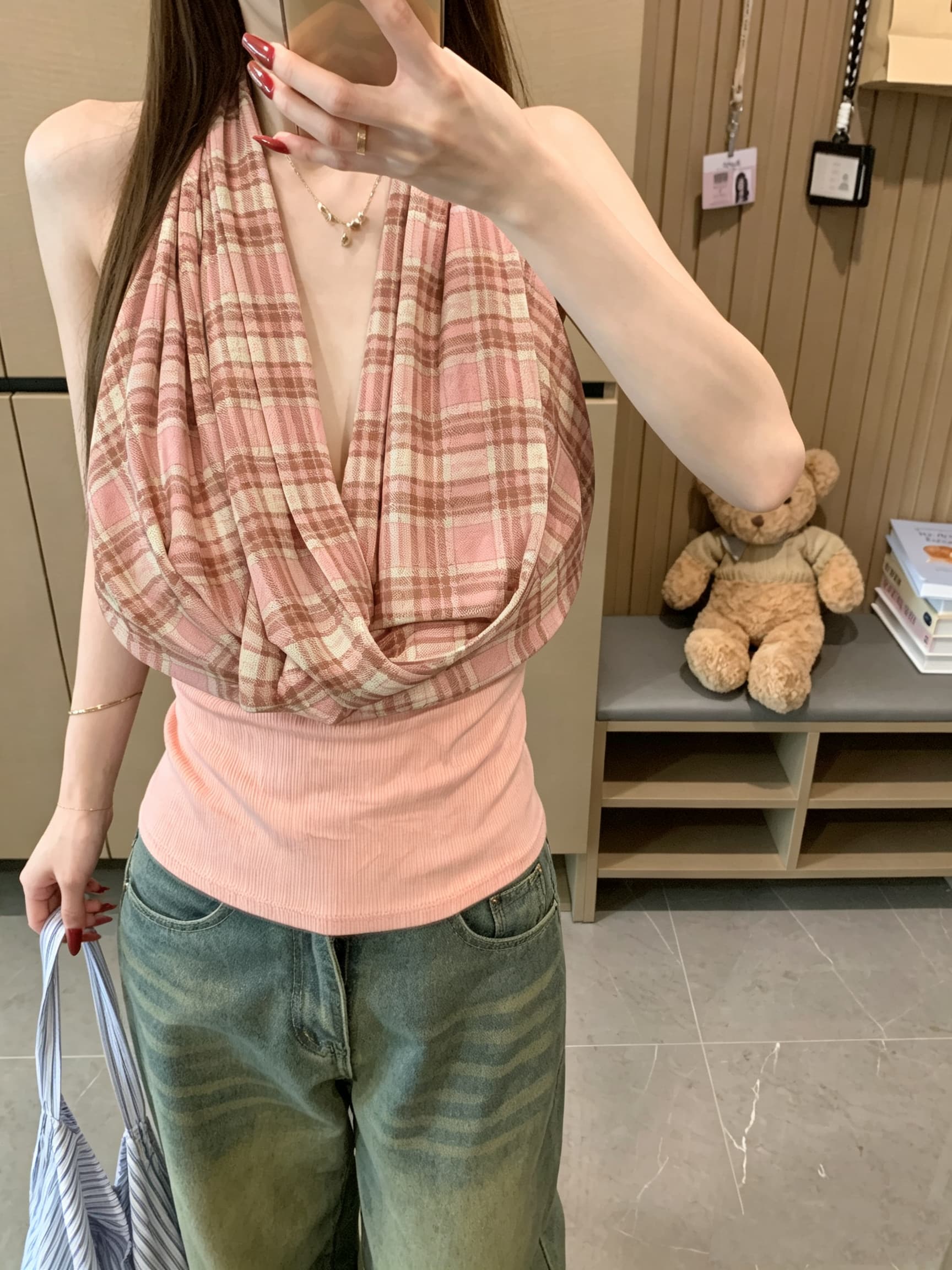 정가 실사 체크무늬 배색 행침 목 캐미솔 여성 의류 흔들다 칼라 오프숄더 몸매 가꾸기 핫걸 품격 맨위 상세 이미지 4