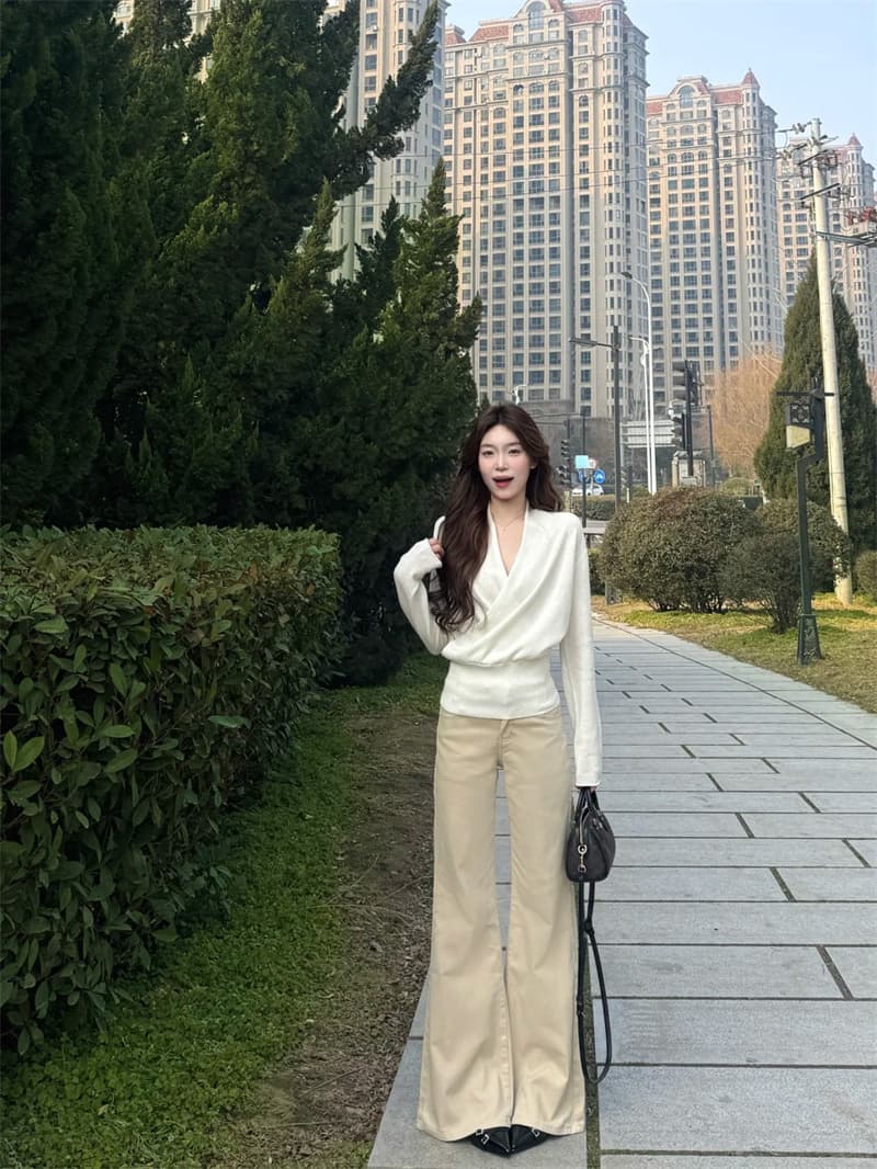 카키 색 부츠컷 로우 웨이스트 청바지 여성 봄 2026 새로운 한국 스타일 핫걸 키 큰 남자 몸매 가꾸기 표지 고기 긴 바지