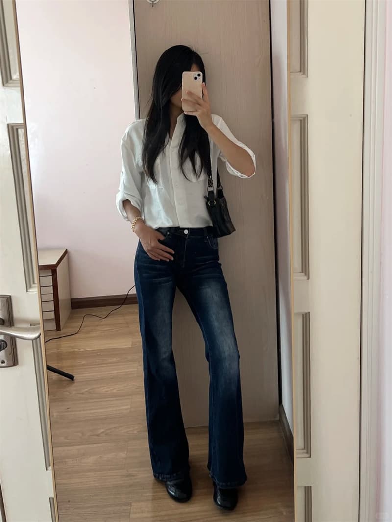 청바지 여성 이른 가을 2026 새로운 레트로 항구 바람 마 오래된 고급 센스 나팔 바지 몸매 가꾸기 도루 센스 호스 슈 바지 트렌디