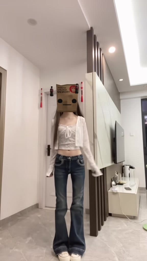 청바지 여성 이른 가을 진한 파란색 레트로 로우 웨이스트 나팔 바지 핫걸 마 오래된 디자인 센스 도루 센스 몸매 가꾸기 바닥 청소 바지 상세 이미지 4