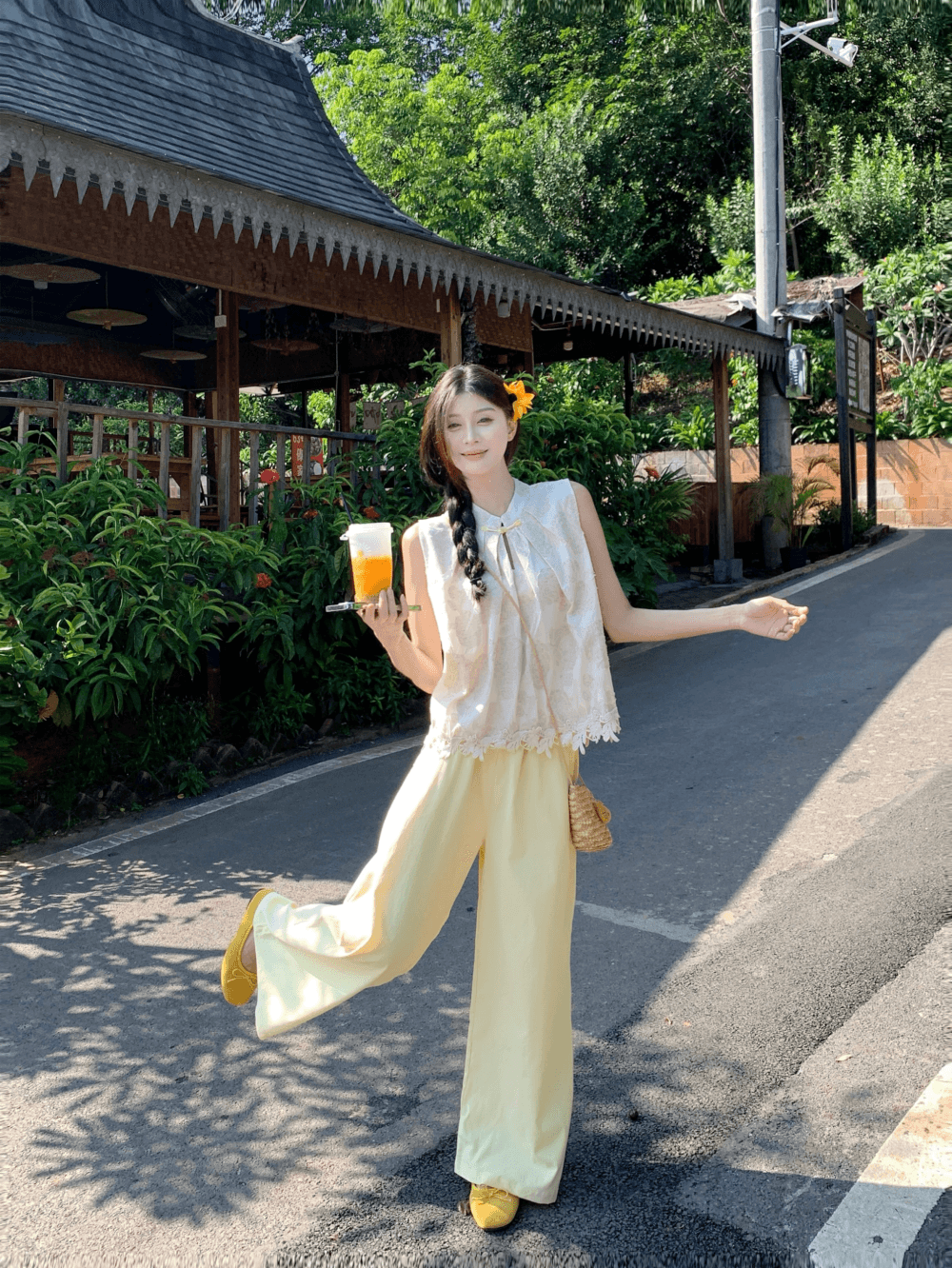 실사 정가 소금 달콤한 부서 착용 가져 가라. 레이스 조각 민소매 맨위 여성 아모이 황색 얇고 가벼운 와이드 레그 팬츠 투피스 세트 상세 이미지 11