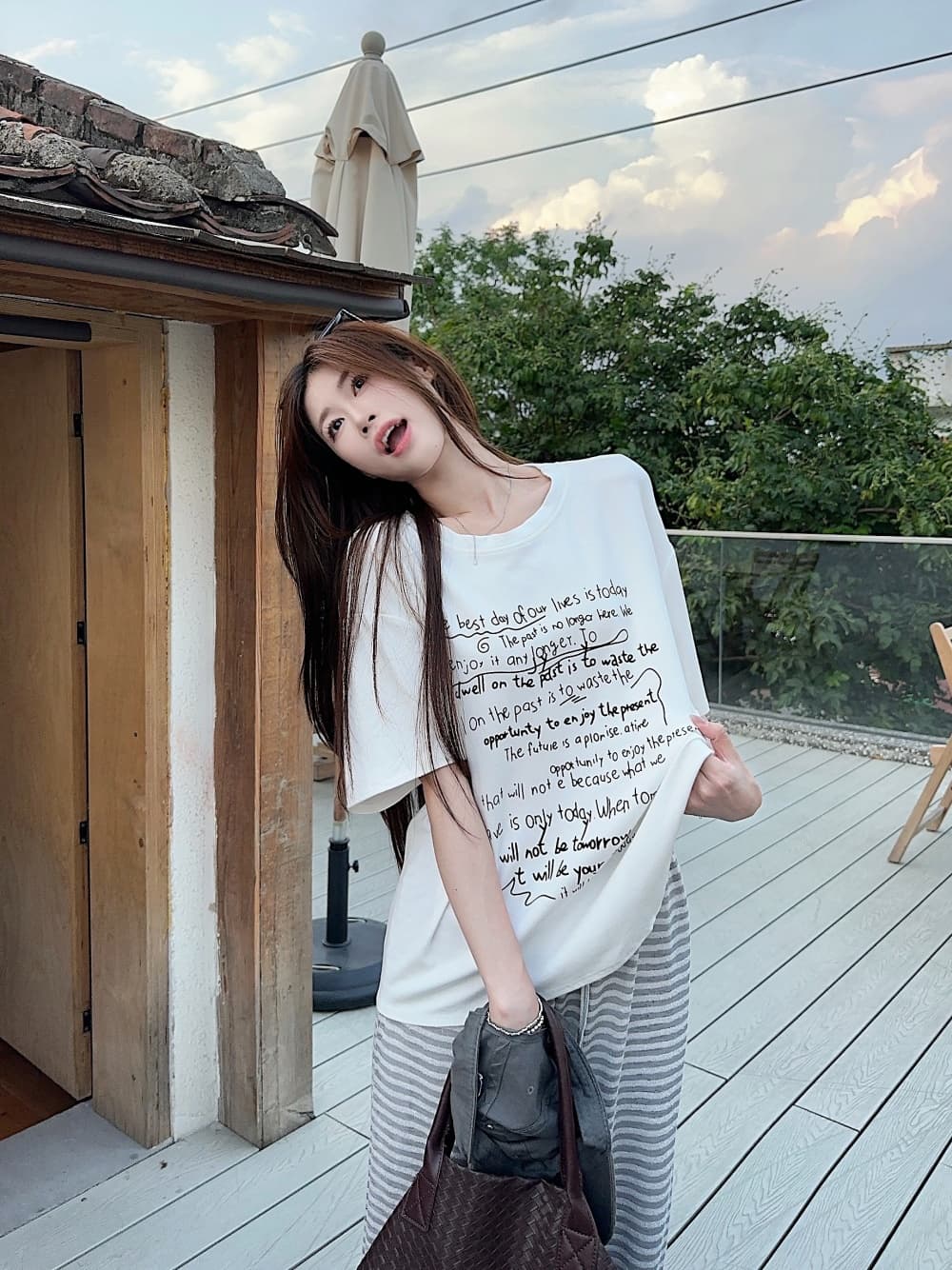 실사 정가 알파벳 프린트 티셔츠 여성 여름 루즈핏 디자인 홀로우 아웃 다용도 캐주얼 반팔 하이웨이스트 와이드 레그 팬츠 상세 이미지 4