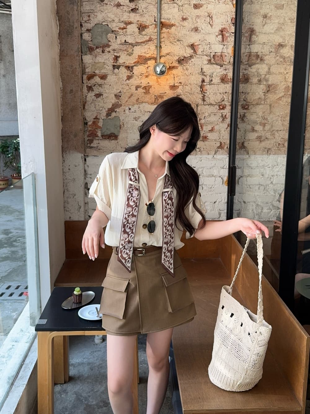 실사 여름 빛 요리 한 바람 세트 여성 폴로 칼라 디자인 센스 셔츠 코디 하이웨이스트 캐주얼 슬림해 보이는 워크웨어 반바지 이미지 3