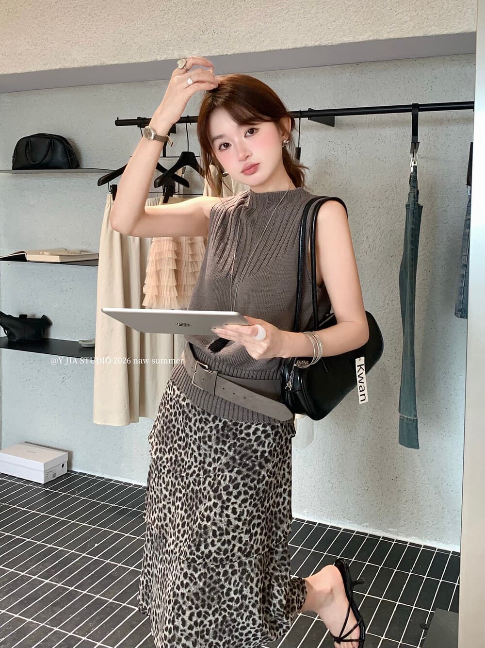 여름 민소매 티셔츠 작은 셔츠 레오파드 무늬 반신 치마 세트 세트 이미지 3