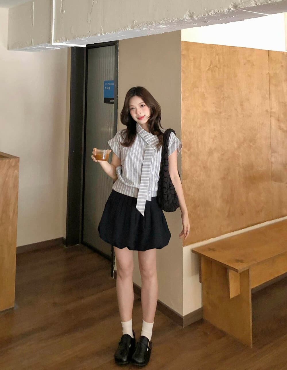 2026 학원 스타일 한 부서 몸매 가꾸기 슬림해 보이는 체크무늬 리본 작은 날다 소매 셔츠 반 스커트 투피스 슈트 상세 이미지 6