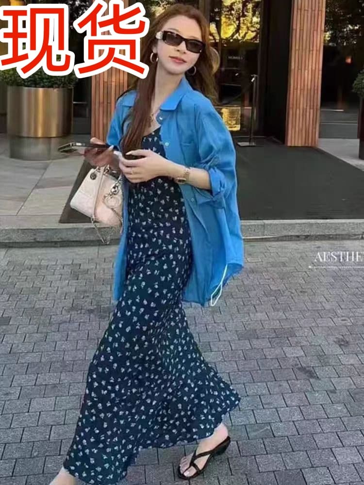 한 부서 꽃무늬 슬립 드레스 두 조각 여성 세트 2026 여름 패션 연령 감소 품격 파란색 셔츠 세트 드레스 이미지 2