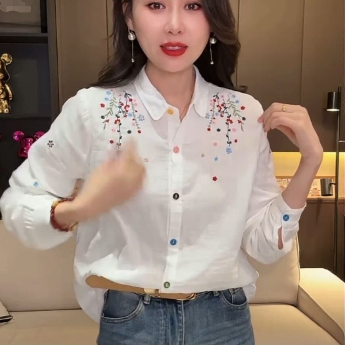 한국 스타일 봄 여름 가을 의상 새로운 자수 꽃무늬 셔츠 여성 긴 소매 폴로 칼라 화이트 셔츠 출퇴근 바람 다용도 맨위 상세 이미지 6