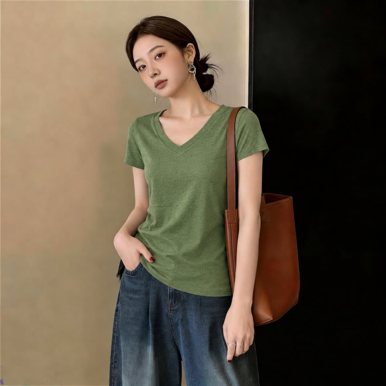 한 부서 슈퍼 잘 생긴 녹색 V넥 긍정적 인 어깨 반팔 티셔츠 여성 여름 새로운 얇은 스타일 순수한 욕망 바람 슬림해 보이는 허리 수축 맨위