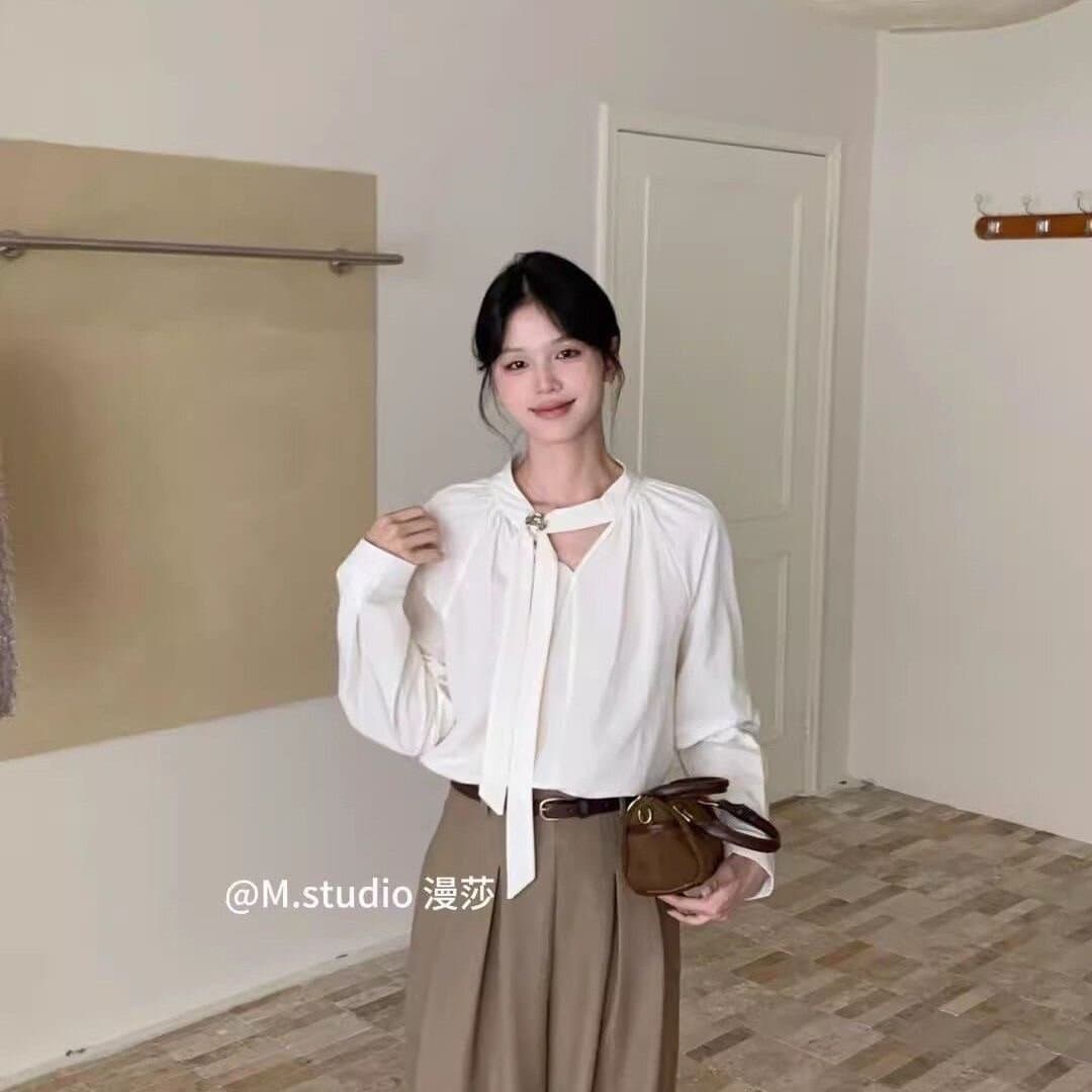 프랑스식 디자인 센스 V넥 긴팔 여성 셔츠 2026 가을 새로운 품격 출퇴근 셔츠 Chic 아름다운 작은 셔츠 상세 이미지 3