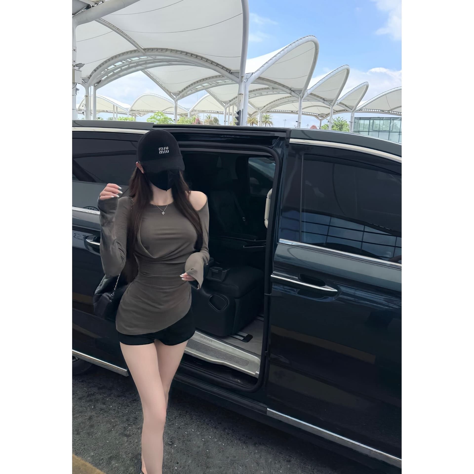 한 부서 새로운 자이언트 잘 생긴 주름 몸매 가꾸기 다용도 흔들다 칼라 맨위 여성 가을 불규칙 슈퍼 매운맛 긴팔 티셔츠 여성 이미지 3