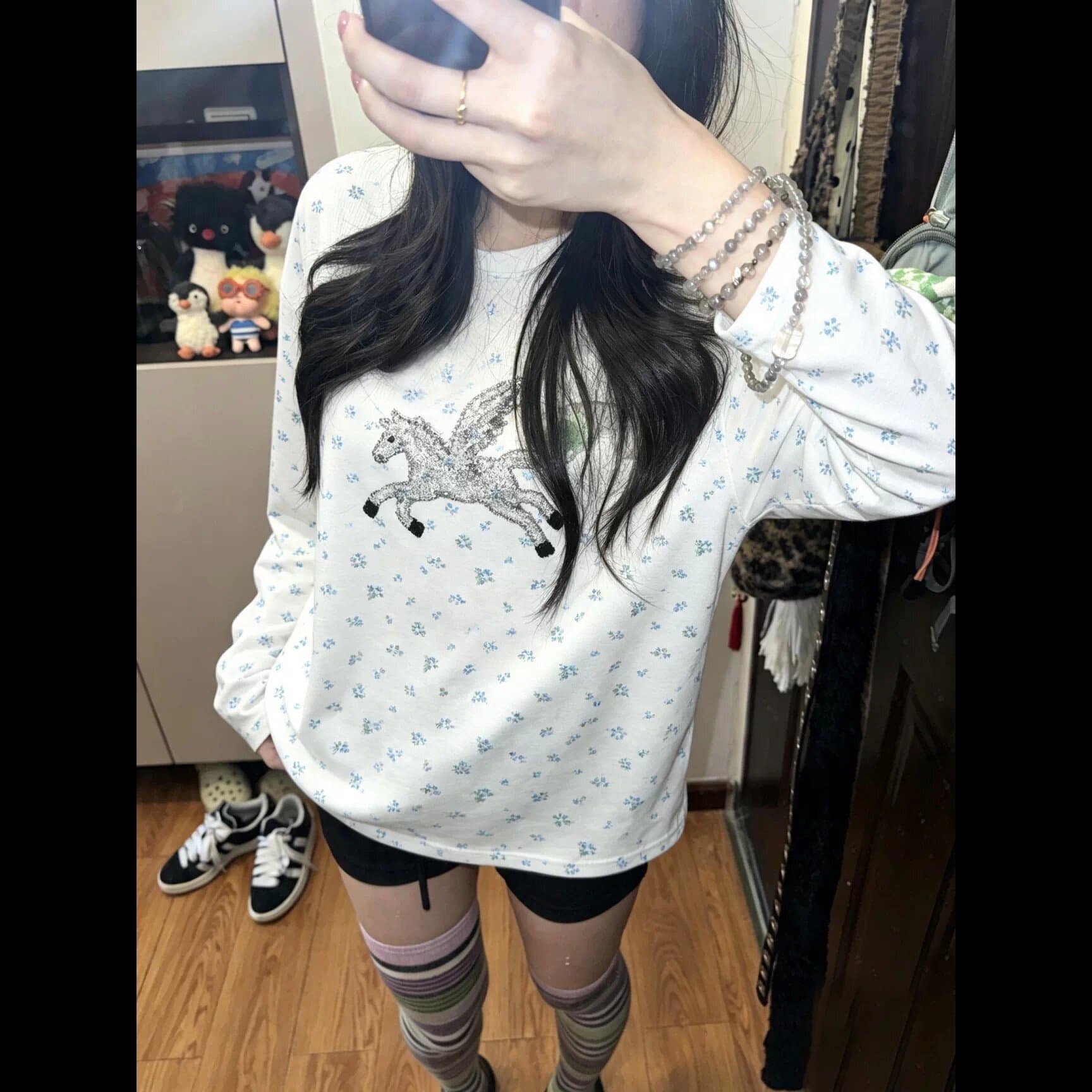 한 부서 전체 인쇄 작은 꽃무늬 유니콘 긴팔 티셔츠 여성 봄 가을 질감 센스 캐주얼 다용도 기본 셔츠 맨위 이미지 4
