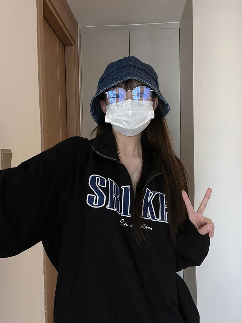 검정색 POLO 칼라 하프 지퍼 후드티 여성 2026 새로운 폭발 가을 겨울철 아메리칸 레트로 루즈핏 빅 사이즈 맨위 상세 이미지 5