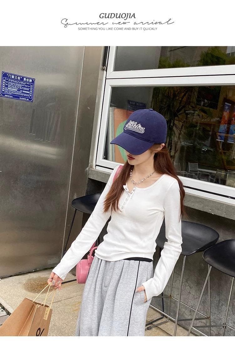 핫걸 낮은 네크라인 긍정적 인 어깨 긴팔 여성 티셔츠 2026 가을 새로운 고급 센스 chic 기본 셔츠 인사이드 가져 가라. 작은 맨위 상세 이미지 4