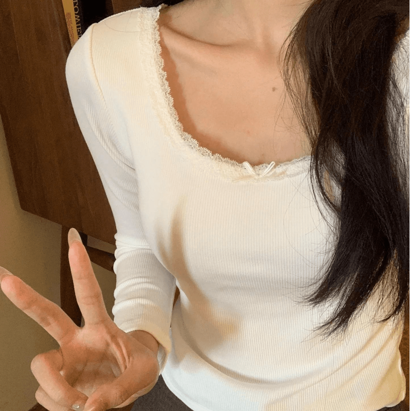 화이트 레이스 긴팔 De 플러시 기본 셔츠 여성 2026 가을 겨울철 새로운 고급 센스 몸매 가꾸기 티셔츠 인사이드 잡아라. 의류 상세 이미지 2