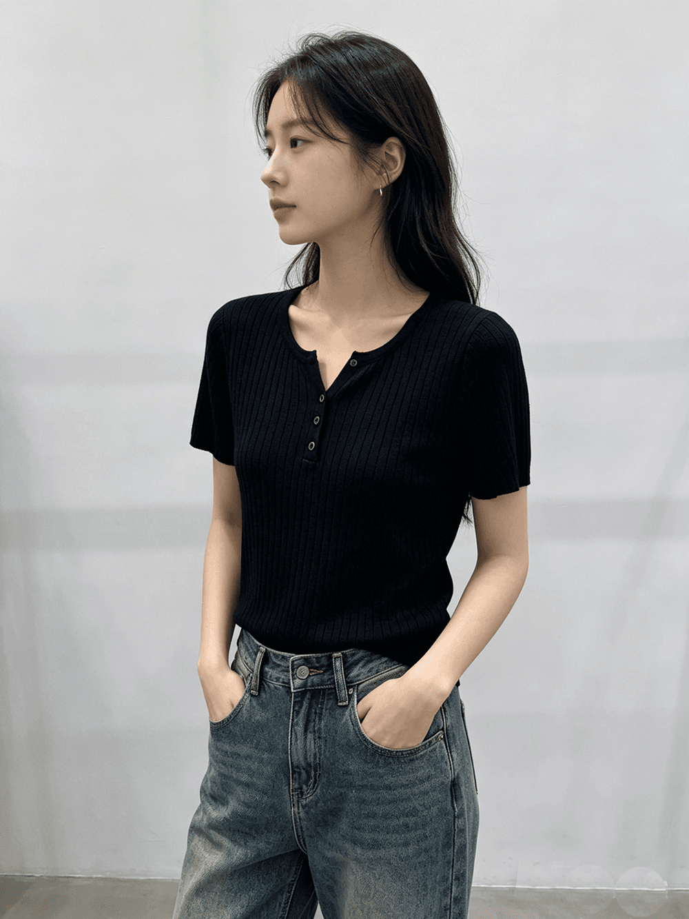 실사 한국 일상 단색 라운드 넥 니트 스웨터 반소매 반팔 맨위 여성 여름 새로운 티셔츠 상세 이미지 3
