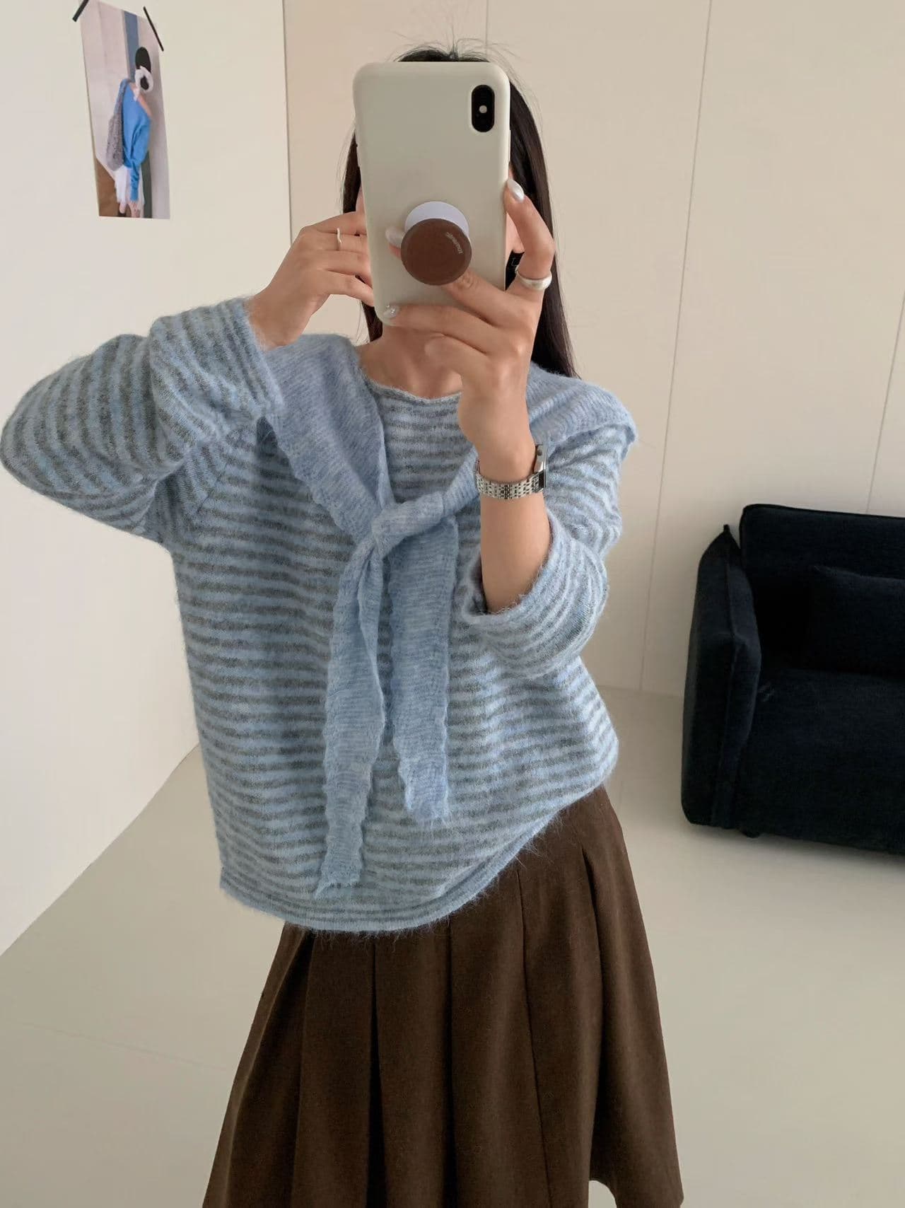 한국 26 가을 새로운 라운드 넥 풀오버 스트라이프 양모 니트 스웨터 루즈핏 경기 숄 장식 스웨터 여성 긴 소매 상세 이미지 6
