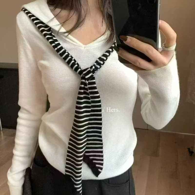 오트밀 색상 해군 칼라 페이크 레이어드 니트 스웨터 여성 봄 가을 디자인 센스 몸매 가꾸기 기본 셔츠 스트라이프 숄 맨위