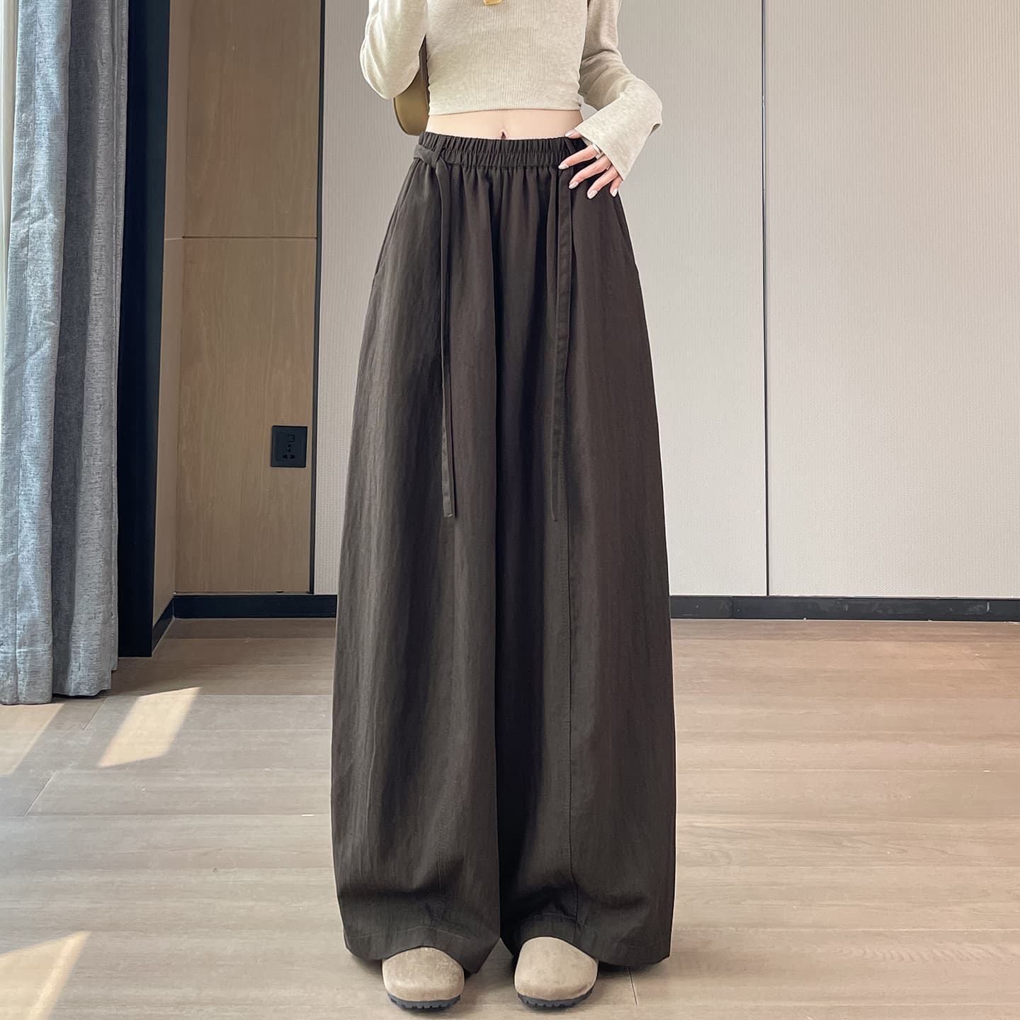 실사 한 부서 운동 바람 모통이 칼 바지 여성 가을 새로운 느긋한 바람 도루 센스 다용도 캐주얼 도루 센스 와이드 레깅스 바지 이미지 2