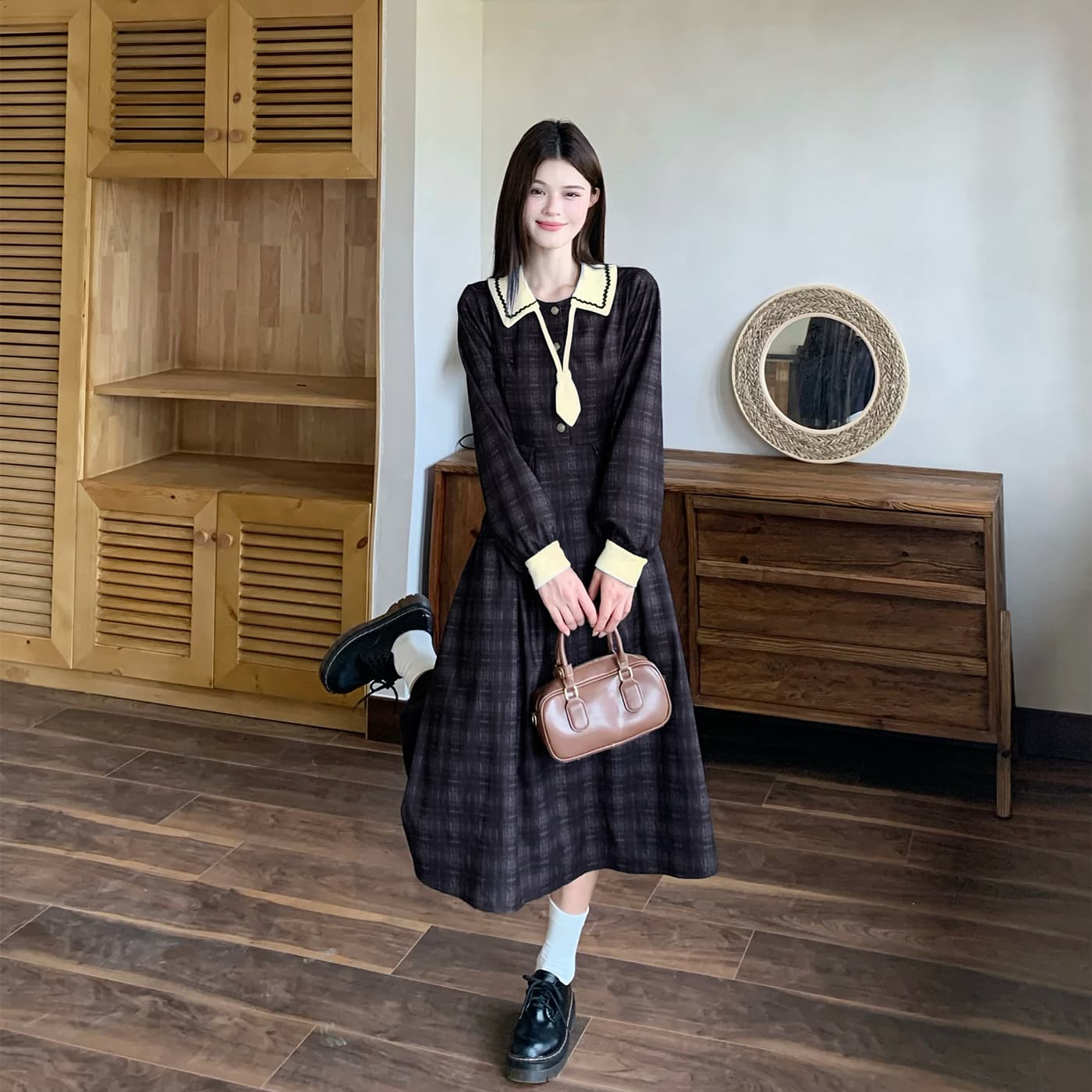 빅 사이즈 프랑스식 레트로 체크무늬 학원 스타일 표지 고기 슬림해 보이는 드레스 가을과 겨울 여성 연령 감소 작은 키 롱 스커트 이미지 2