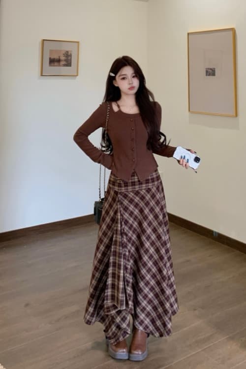 가을 겨울 빅 사이즈 여성 의류 지방 mm 커피 색상 긴팔 몸매 가꾸기 니트 스웨터 여성 커피 색상 체크무늬 반신 스커트 투피스 세트 이미지 6