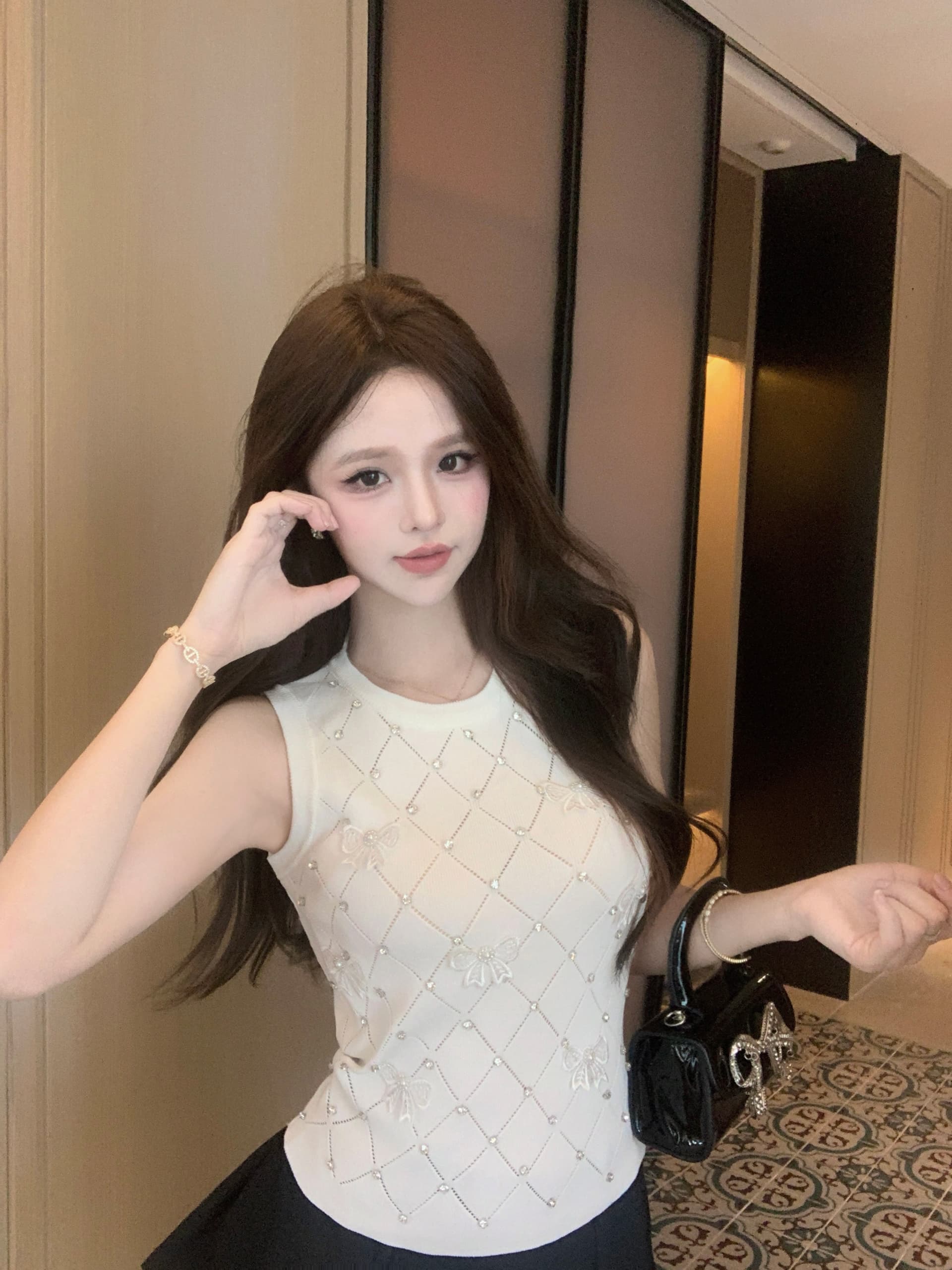 새로운 조끼 디자인 센스 다이아몬드 세팅 빛나는 통기성 여름 작은 키 쇼트 스타일 몸매 가꾸기 맨위 여성 이미지 3