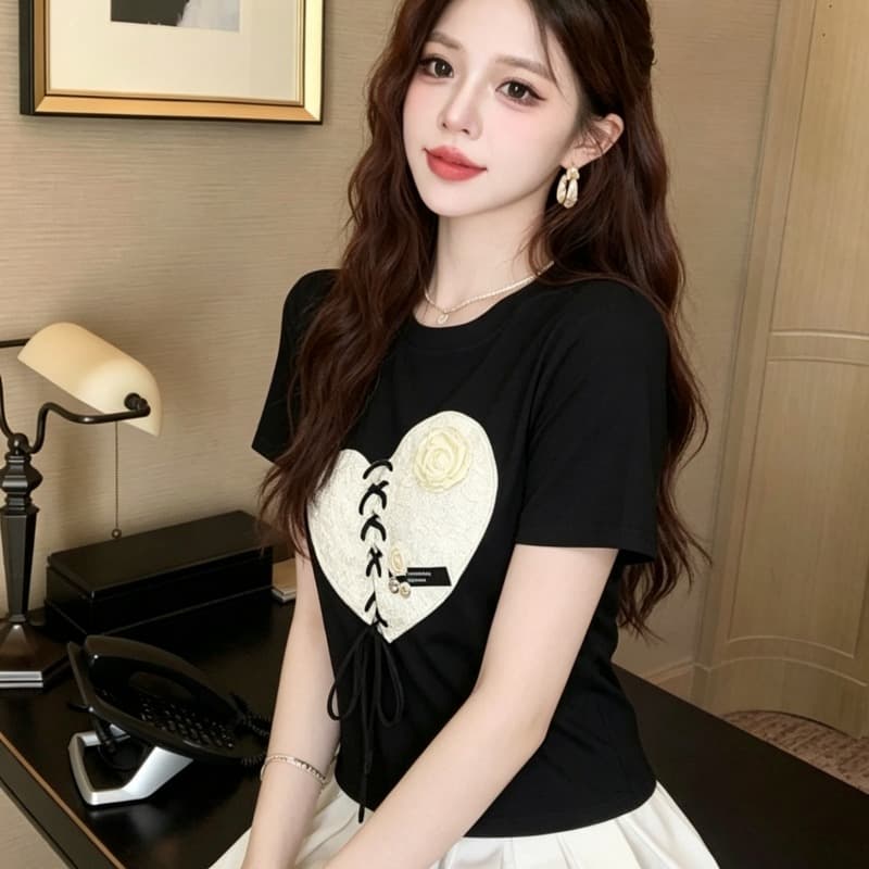 단색 2026 여름 반팔 라운드 넥 티셔츠 자수 슬림해 보이는 디자인 센스 여성 의류 맨위 이미지 5