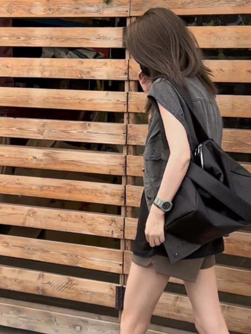 여름 한국 스타일 디자인 센스 세련된 레트로 워싱 데님 베스트 다용도 캐주얼 얇은 스타일 민소매 롱 코트 여성 코트 이미지 4