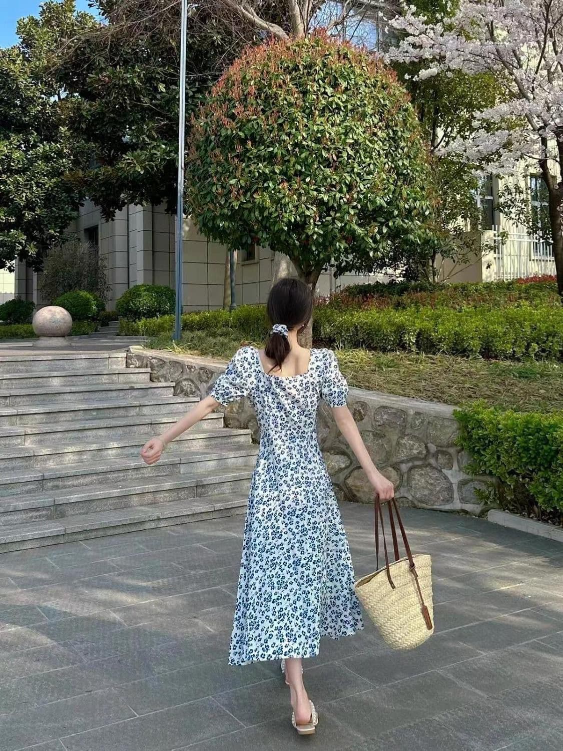 프랑스식 차 휴식 블루 꽃 광장 칼라 여성 드레스 2026 여름 새로운 허리 수축 슬림해 보이는 하이웨이스트 a 글꼴 치마 상세 이미지 4