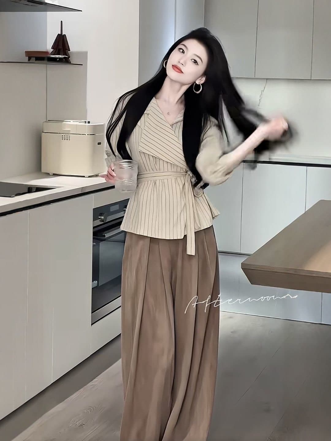 봄 가을 착용 가져 가라. 전체 집합 관대 한 점잖은 패션 디자인 센스 스트라이프 허리 수축 셔츠 맨위 와이드 레그 팬츠 세트 여성 상세 이미지 3