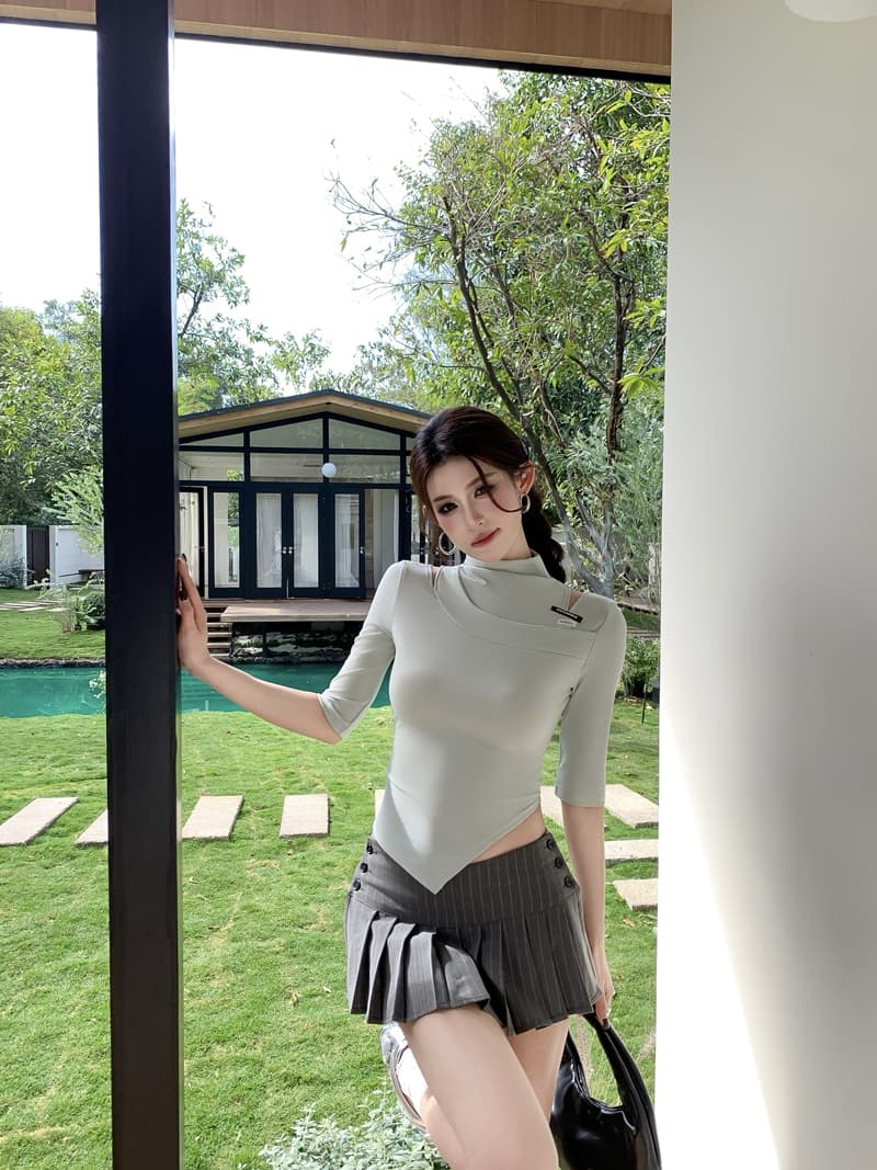실사 정가 봄 달콤한 핫걸 반하이넥 홀로우 아웃 불규칙 몸매 가꾸기 슬림해 보이는 쇼트 스타일 5 점 소매 티셔츠 맨위 상세 이미지 8