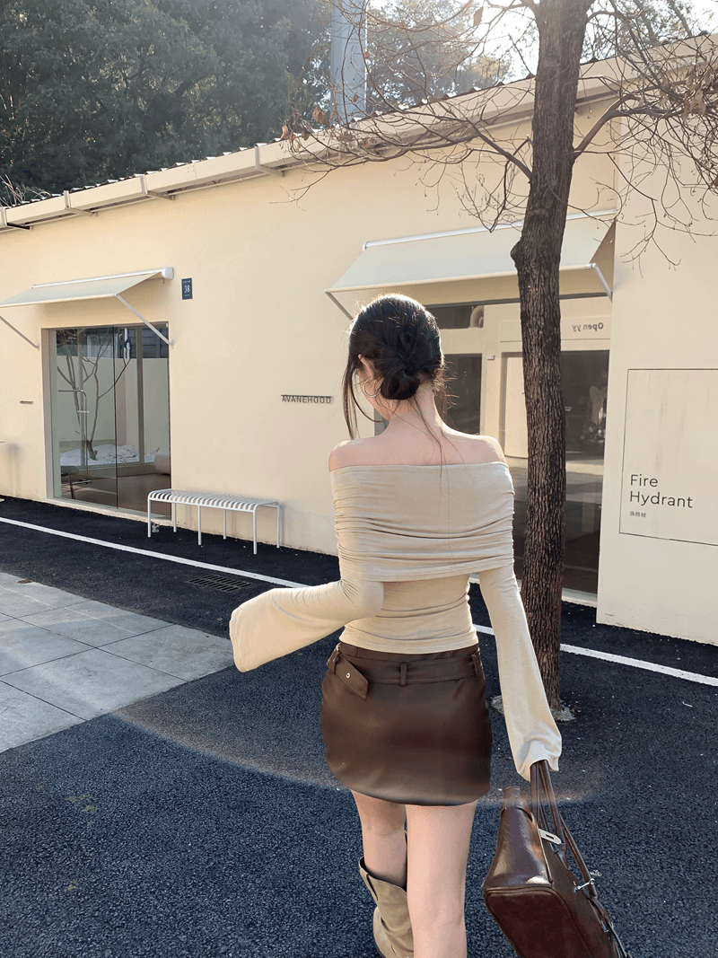 실사 정가 아니요 바겐 세일 가을 비틀림 금속 버클 오프숄더 디자인 센스 긴팔 단색 기본 셔츠 맨위 티셔츠 상세 이미지 22