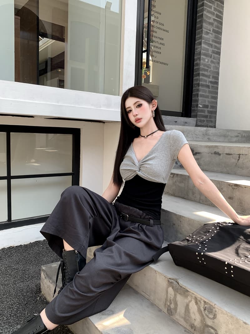 실사 정가 아니요 바겐 세일 핫걸 페이크 레이어드 패치워크 배색 비틀림 반팔 티셔츠 디자인 센스 슬림해 보이는 맨위 상세 이미지 14